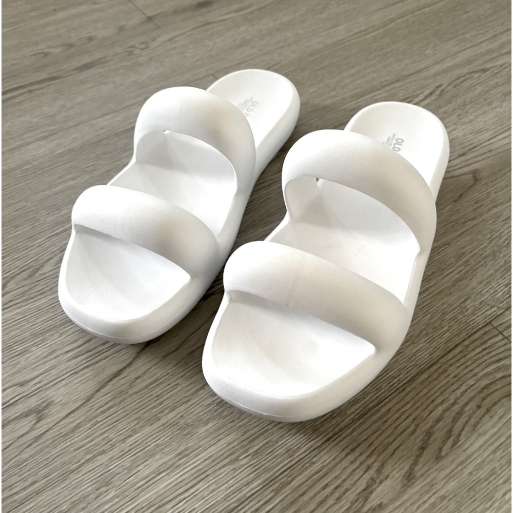 5/$25✨NWOT🏷️ Old Navy Slides